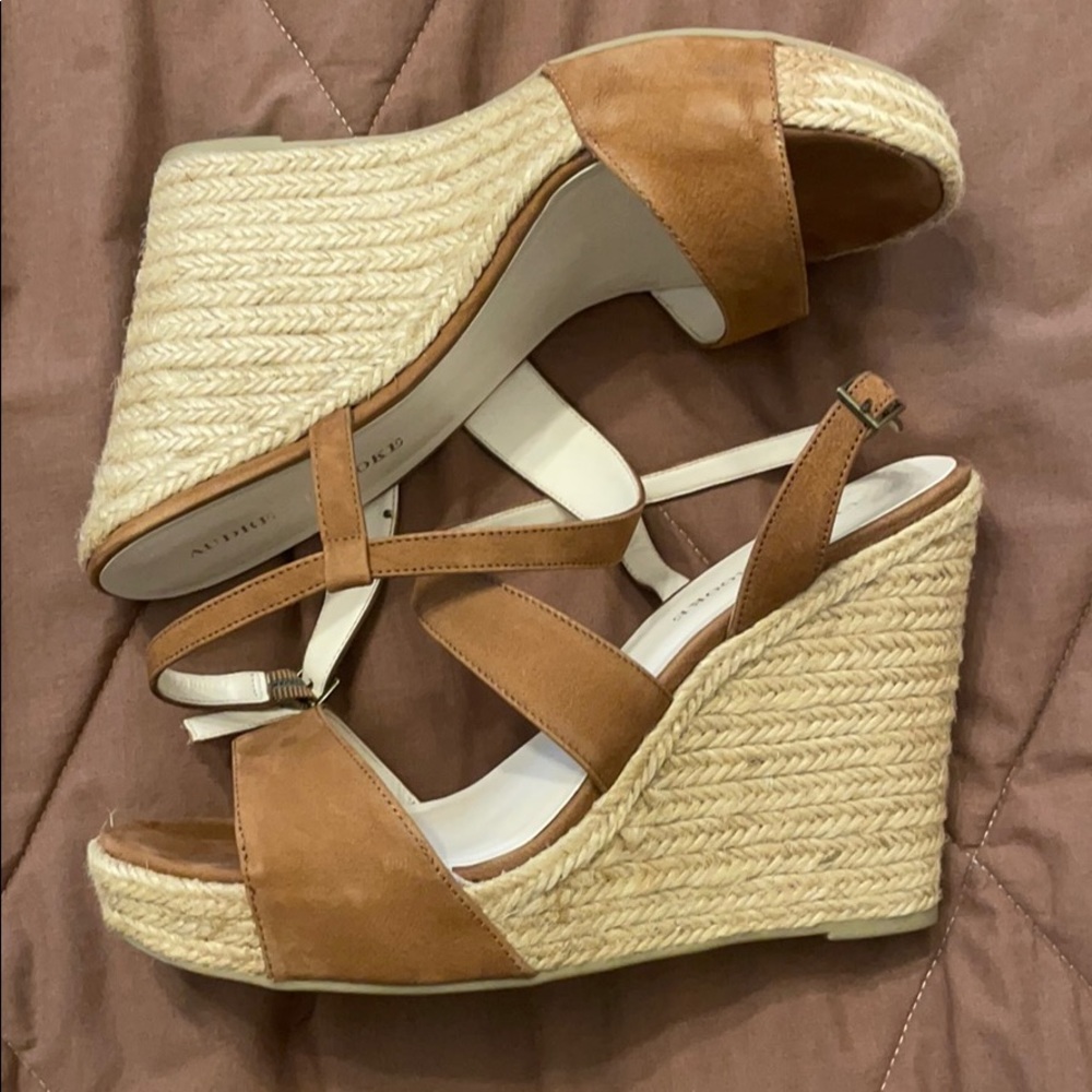 Audrey Brooke Wedges